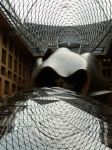 Interiér banky od O. Gehryho