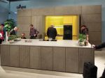 LivingKitchen 1 Kuchyně Stucco hell firmy Zeyko je s betonovým povrchem pohledových dílů