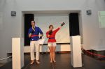 Ve sportovních úborech a s boxerskými rukavicemi moderovali herci Terezka Krippnerová a Honza Hušek.