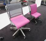 13 Megatrend New learning - pracovní stoly a židle jsou výškově regulovatelné