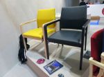 02 Židle Mendel funguje jako stavebnice a je schopna reagovat na nejrůznější požadavky klientů včetně volby šířky sedáku