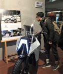 Elektricky motocykl Kuberg Tauro obdivovali a studovali všichni – profesionálové i laici  