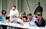 Lenka Žižková (DC CZ) seznamuje porotu s pravidly anonymní soutěže 