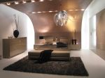 imm 2010 – Německý gigant Welle předvedl ložnici Chiraz s koženým lůžkem a úložnou částí dokončenou polyesterovým lakem na vysoký lesk