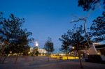 LODEWIJK BALJON landscape architects, Revitalizace náměstí před železniční stanicí v Apeldoornu