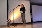 Anička tomu, že vyhrála národní cenu za erotické pomůcky, byť byly podloženy vědeckou prací, dlouho nevěřila