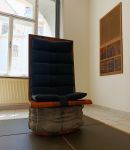 5. Malá architektura, Křeslo z kavárny U Zlatého hada, návrh Olbram Zoubek 